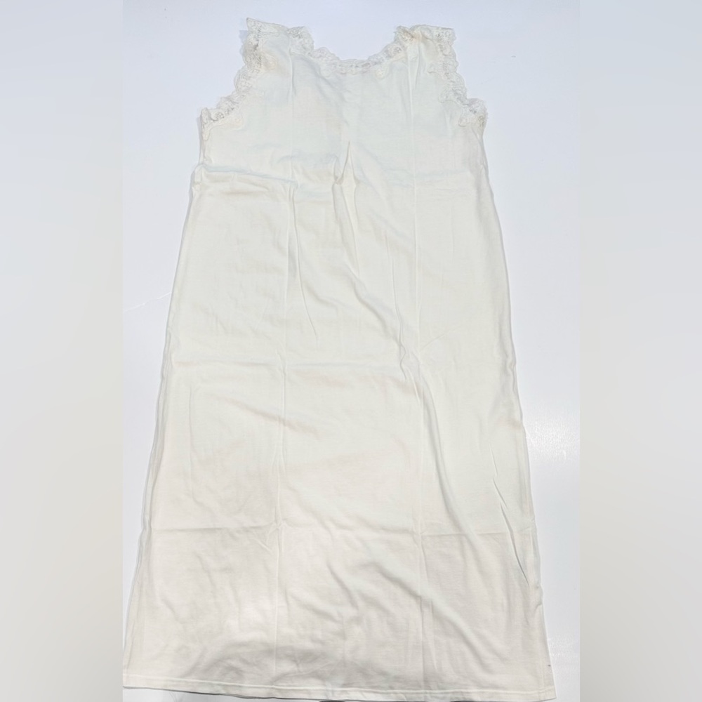 Schweitzer Linen Luxury Nightgown Hand Smocked LESLIE In Ivory